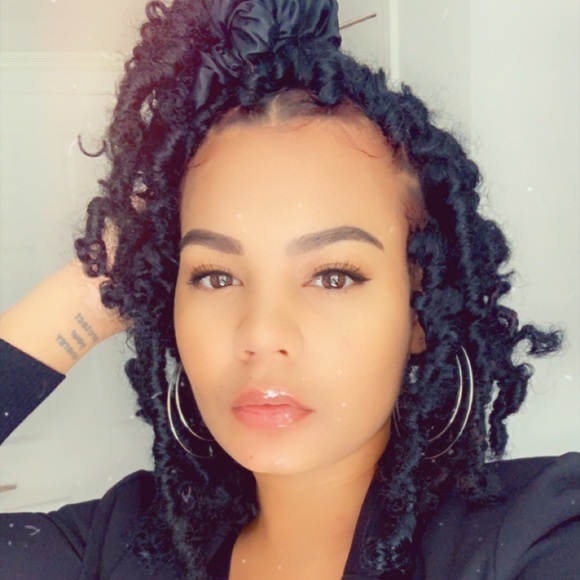 MEET YOUR SELLER 🙋‍♀️ - Picture 7 of 9